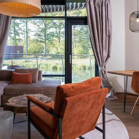 With Terrace & Pool Vakantiehuis