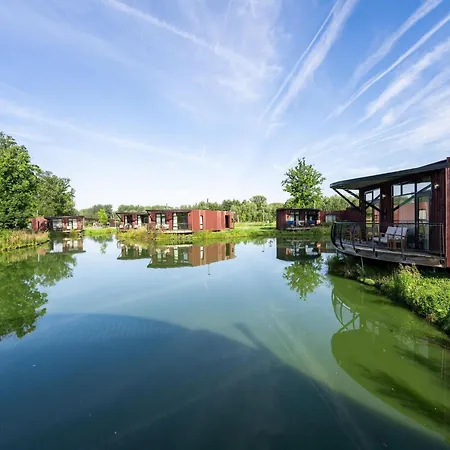 Prázdninový dům With Terrace & Pool *