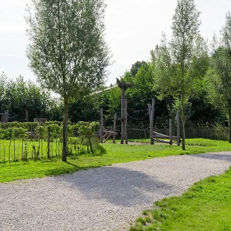 With Terrace & Pool Vakantiehuis