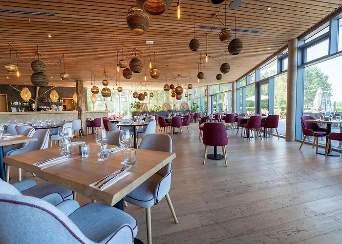 Hébergement de vacances With Terrace & Pool *